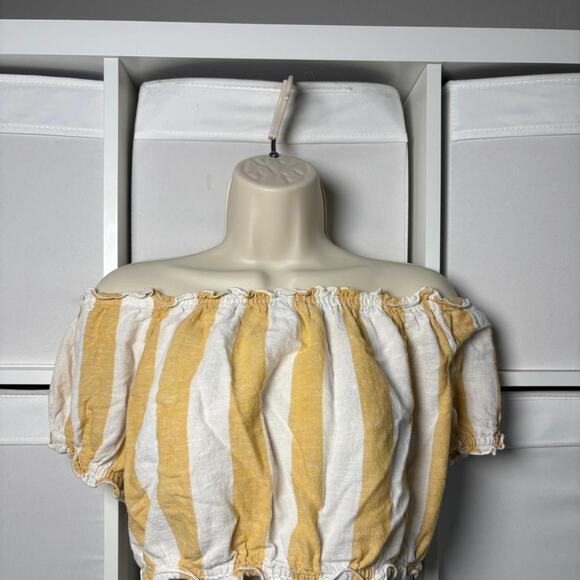 American Eagle Off The Shoulder Crop Top - Picture 4 of 4